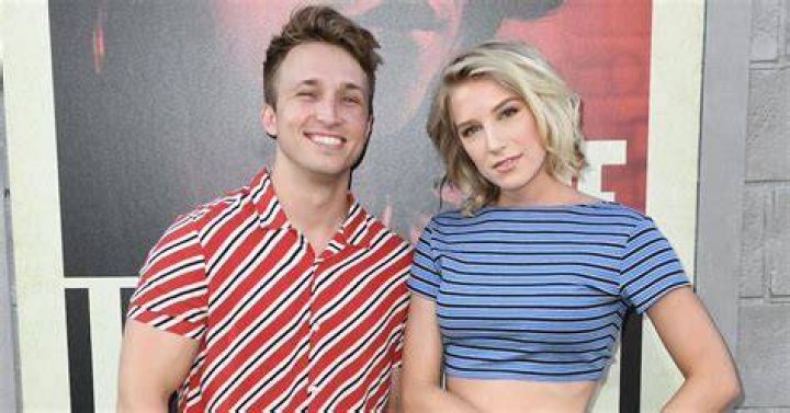 Shayne Topp Dating Courtney Miller From Smosh? Age, Height, Salary