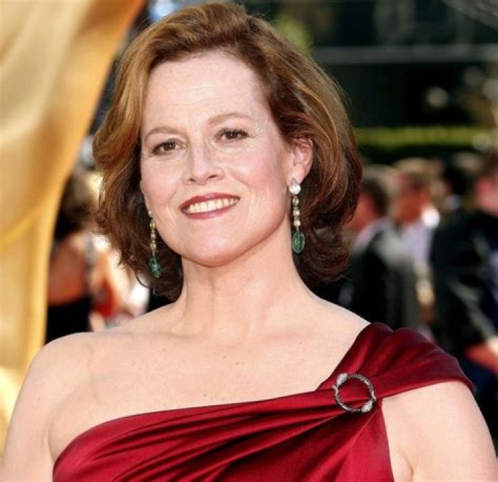 Sigourney Weaver (Actress) Wiki, Biography, Age, Boyfriend, Family