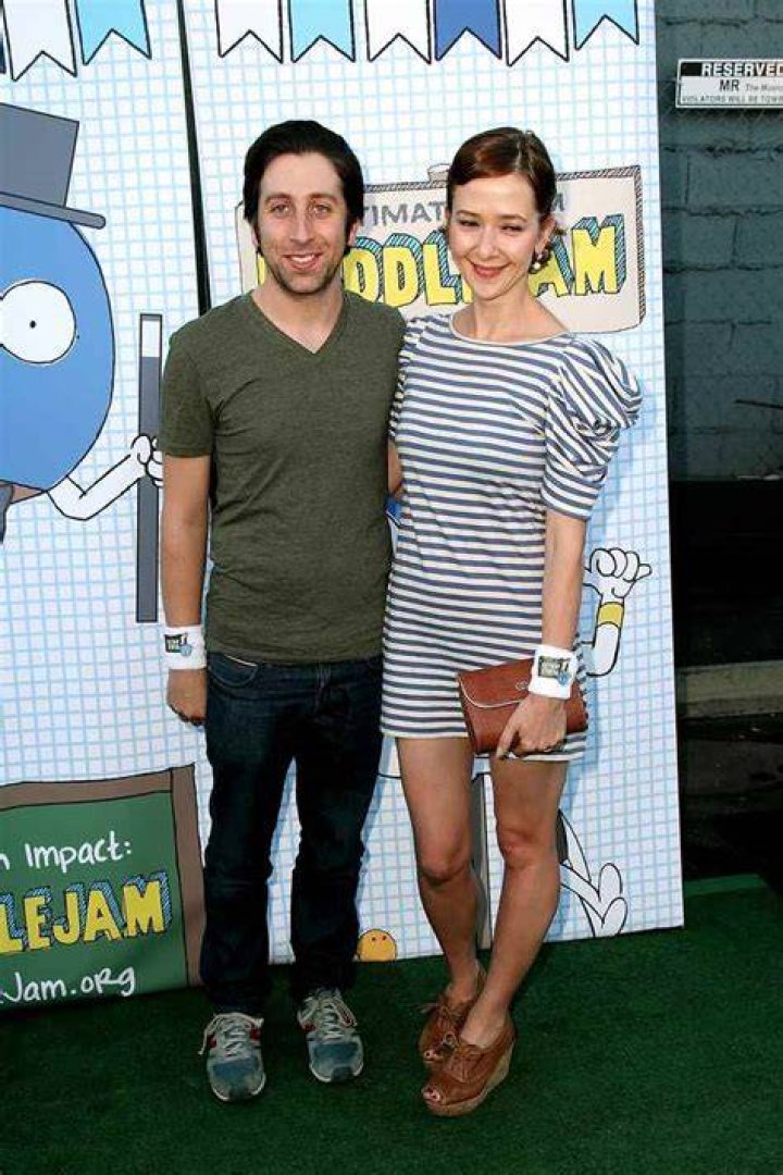 Simon Helberg Biography, Girls, Height, Age, Wife & More
