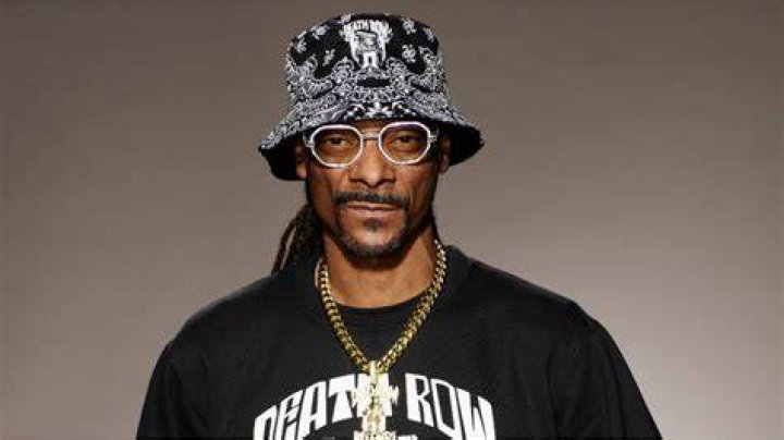 Snoop Dogg Early Life, Rap Career, Relationships & Latest Tea