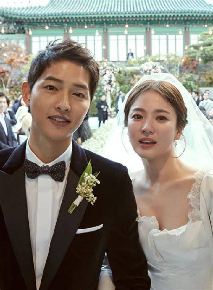 Song Joong Ki And Song Hye Kyo Wedding 768x768 Wallpaper teahub.io