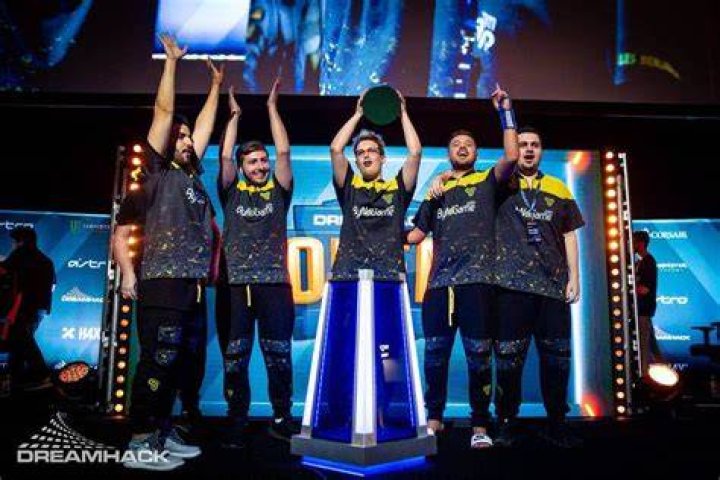Space Soldiers winning DreamHack Austin