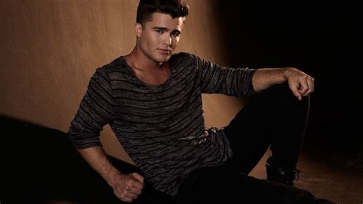Spencer Boldman Abs, Age, Net Worth, Girlfriend, Body Measurements