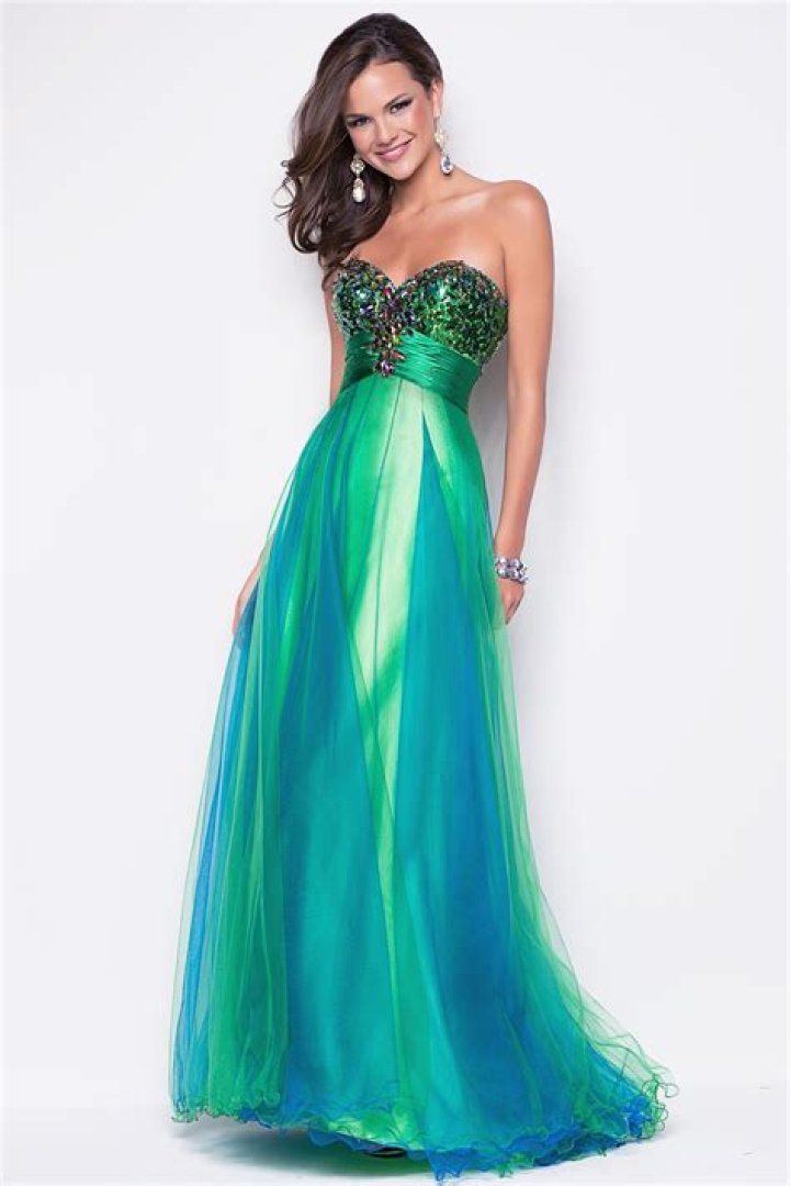 Stunning Prom Dresses for Women