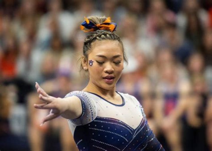 Suni Lee Former Auburn star returns to action at U.S. Classic