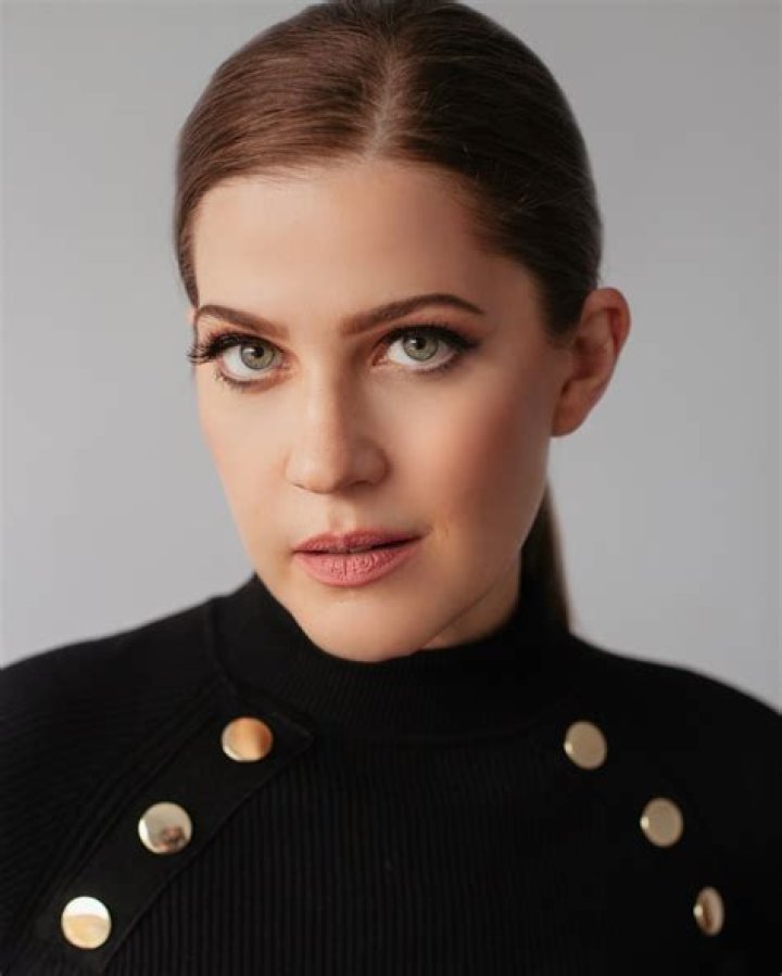Tammy Gillis as Amy on Wedding Bells Hallmark Channel
