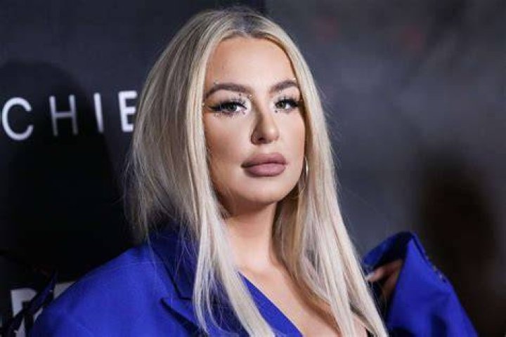 Tana Mongeau apologizes for party with Erika Costell