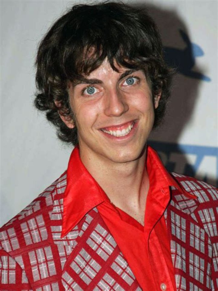 Taran Noah Smith High quality image size 827x1280 of Taran Noah Smith