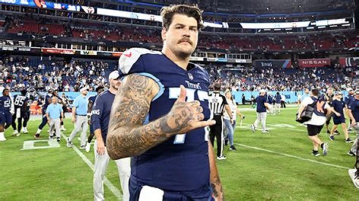 Taylor Lewan on Twitter "Man talkin about my teeth when his front