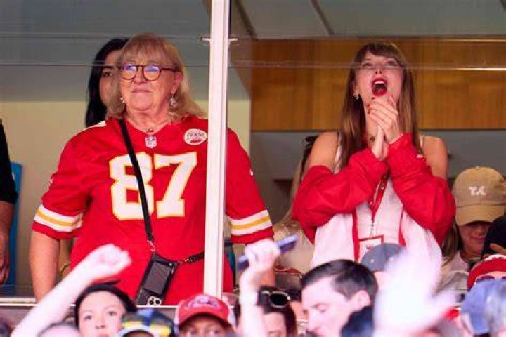 Taylor Screams 'Let's Fing Go!' After Travis Kelce Touchdown and