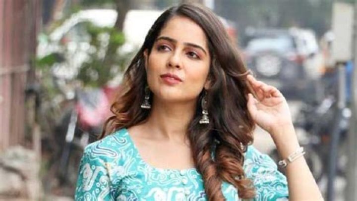 Television actress stabbed in Mumbai Oneindia News
