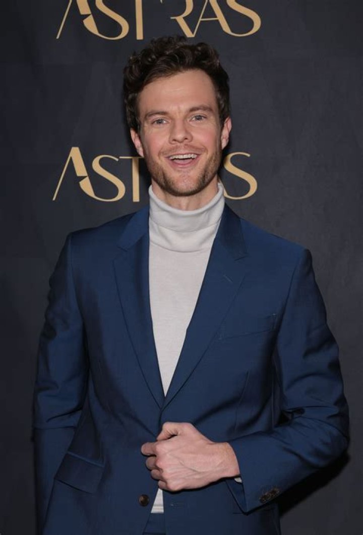 &lsquo;The Boys&rsquo; Stars Jack Quaid & Claudia Doumit Are &lsquo;Going Strong&rsquo; After