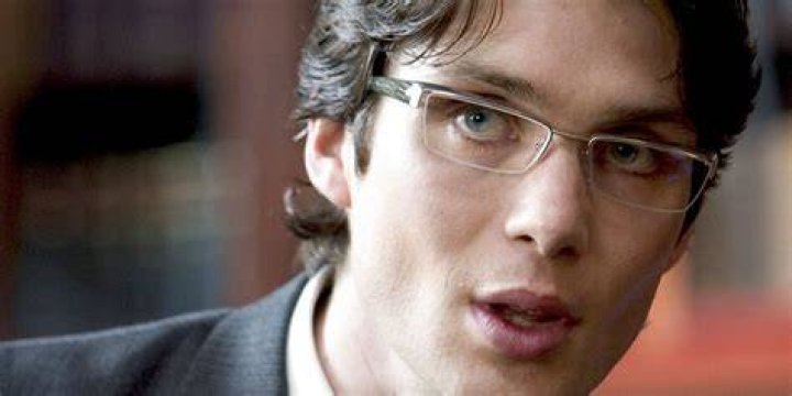 The Dark Knight Cillian Murphy's Batman Voice Has Twitter Turning On
