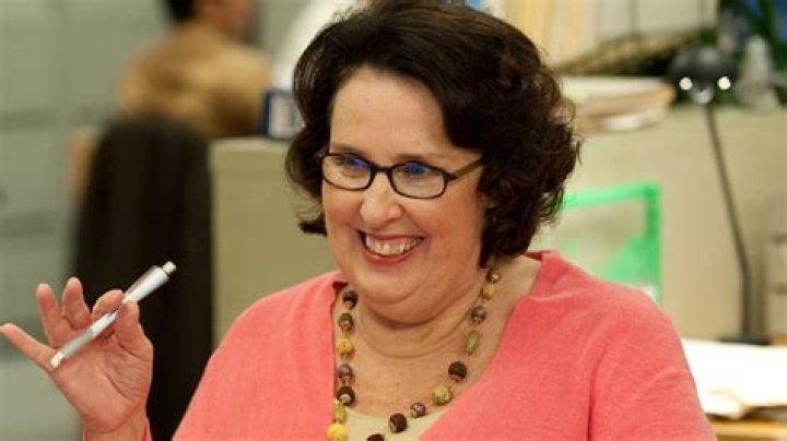 ‘The Office’ star Phyllis Smith’s cheerleader and burlesque dancer past