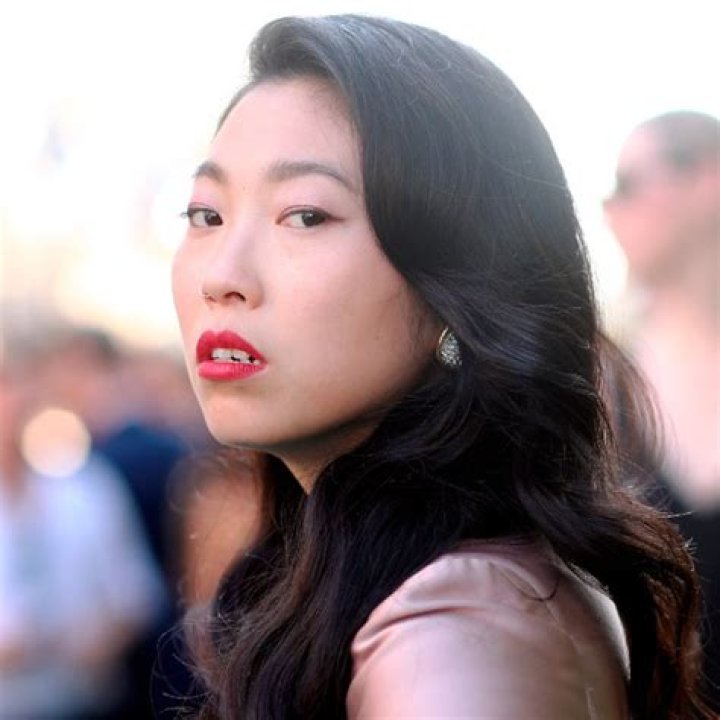 The Powerful Message Behind Awkwafina's Premiere Pout E! News