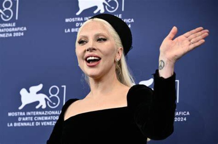 The Truth About Lady Gaga's Height Shorter Than You Think! Stagbite