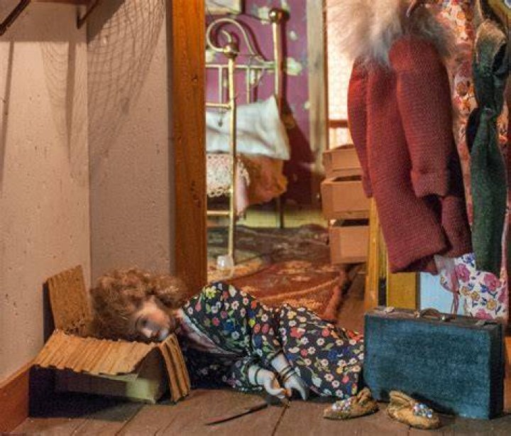 These miniature murder scenes have shown detectives how to study