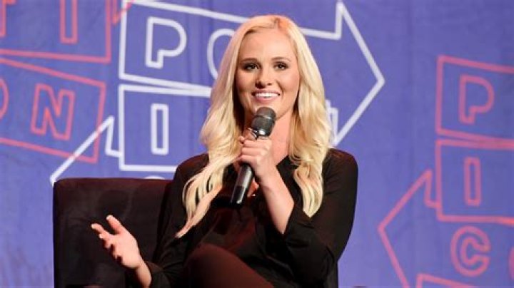 Tomi Lahren Gets a Drink Thrown at Her During Brunch Outing Video