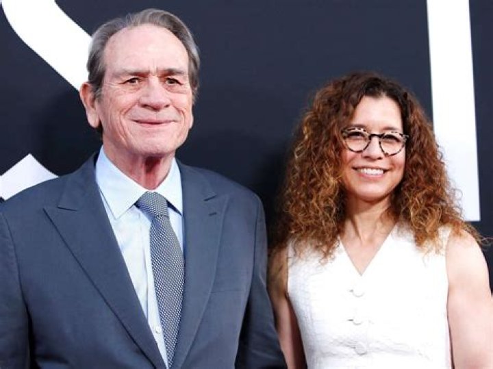 Tommy Lee Jones 2024 Wife, net worth, tattoos, smoking & body facts