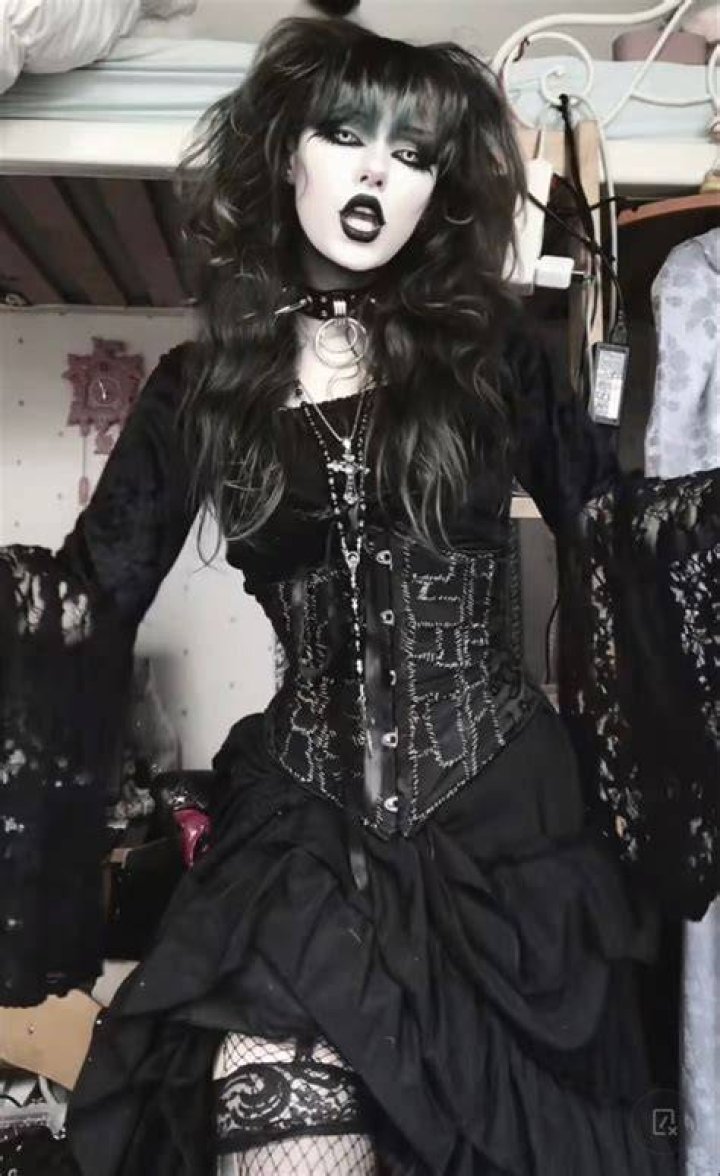 Trad goth Goth outfits, Trad goth outfits, Goth aesthetic
