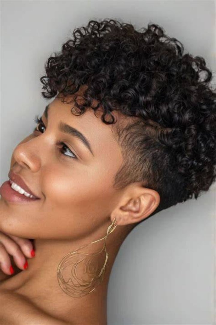 transform your tapered short shaved sides to these jumbo Ghana braids