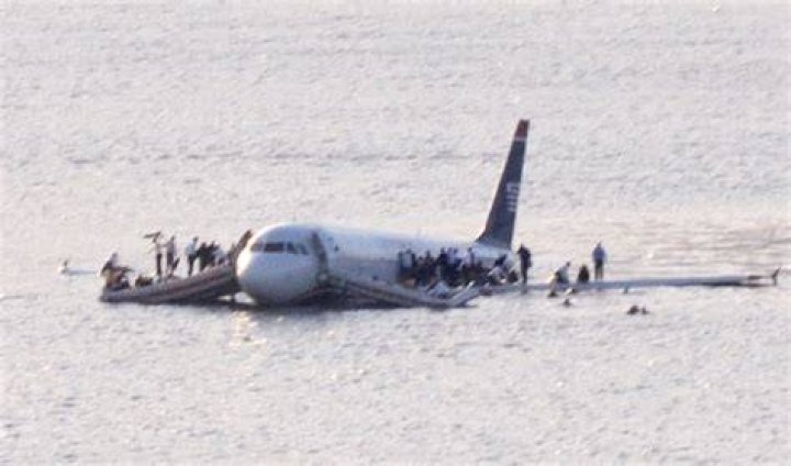 US Airways flight 1549 Description, Pilot, & Facts Britannica