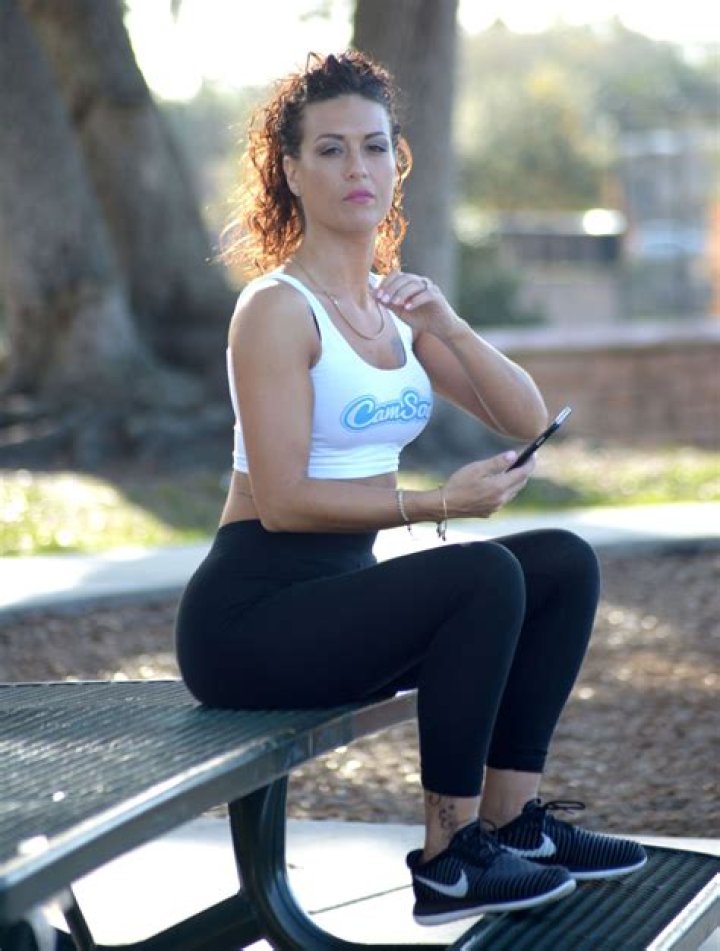 VICTORIA BANXXX Working Out at a Park in Miami 01/24/2017 HawtCelebs