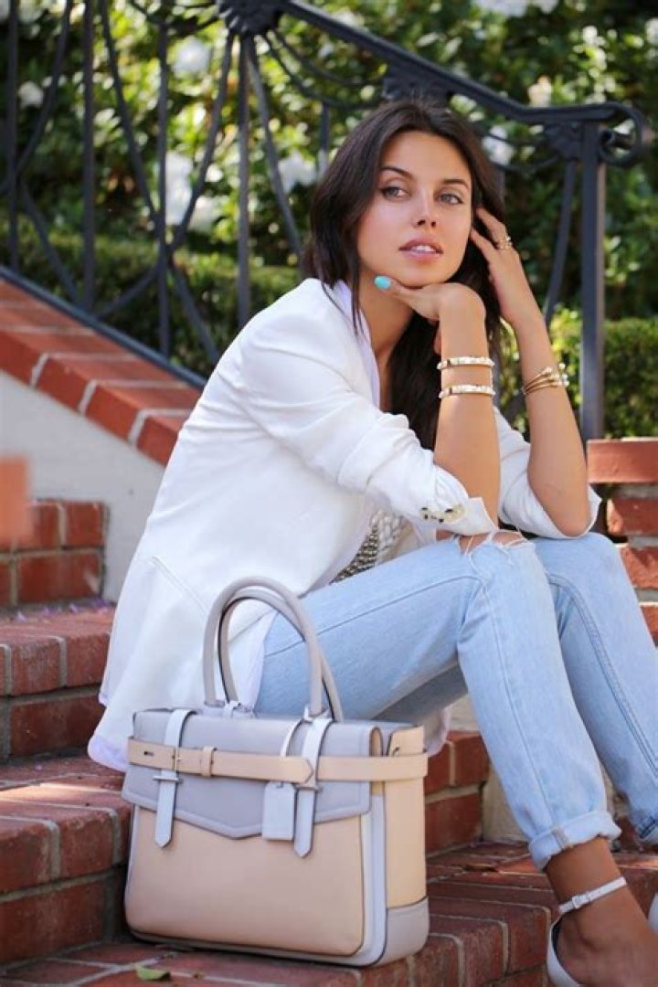 VivaLuxury Fashion Blog by Annabelle Fleur LAVENDER & LACE