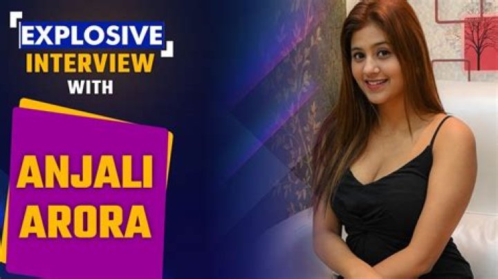 Watch Anjali Arora burns the with her dance moves in viral video
