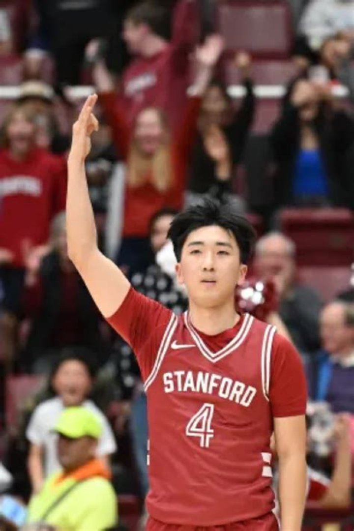 WATCH Stanford guard Roy Yuan A Day in the Life of a D1 College
