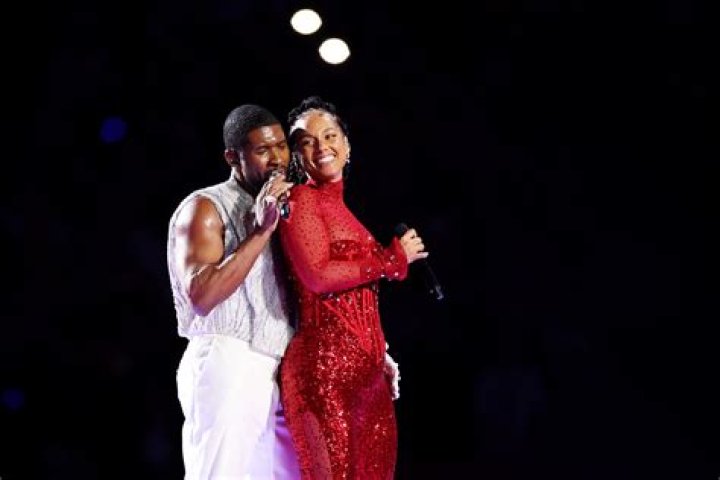 WATCH Usher joined by Alicia Keys for beautiful duet at Super Bowl