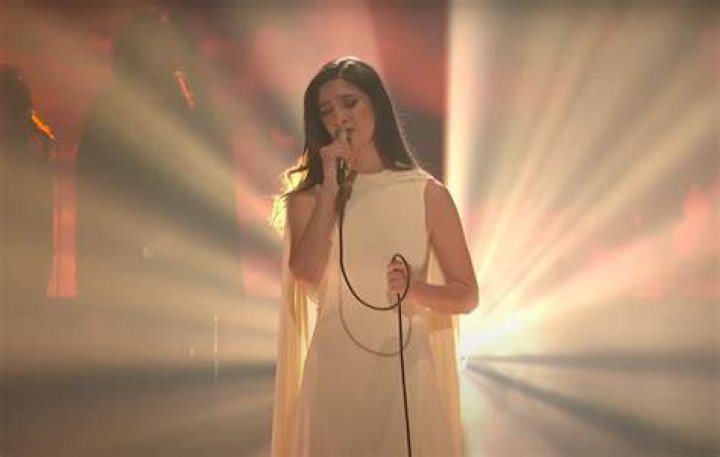 Watch Weyes Blood perform &lsquo;God Turn Me Into a Flower&rsquo; on &lsquo;Colbert&rsquo;