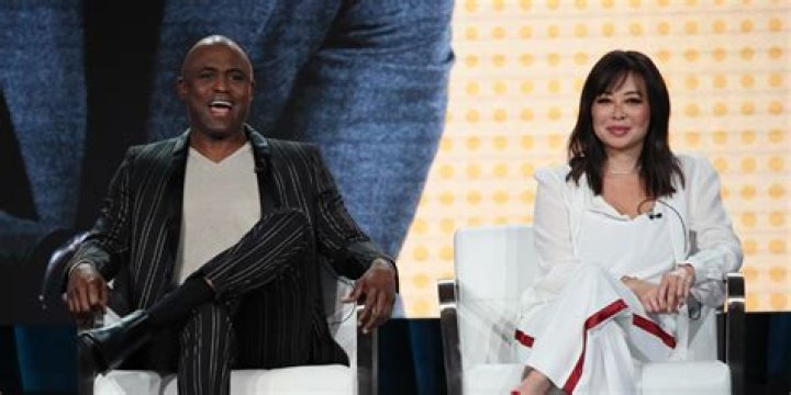 Wayne Brady Is In Quarantine With His Daughter, ExWife & Her Boyfriend