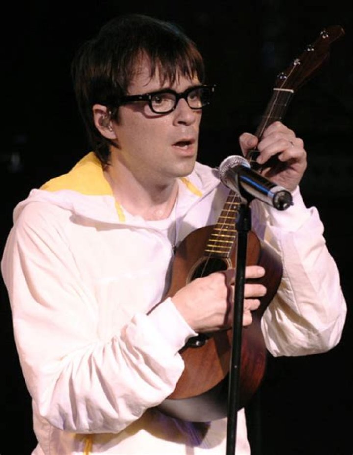 Weezer Singer Injured In Bus Accident Access Online