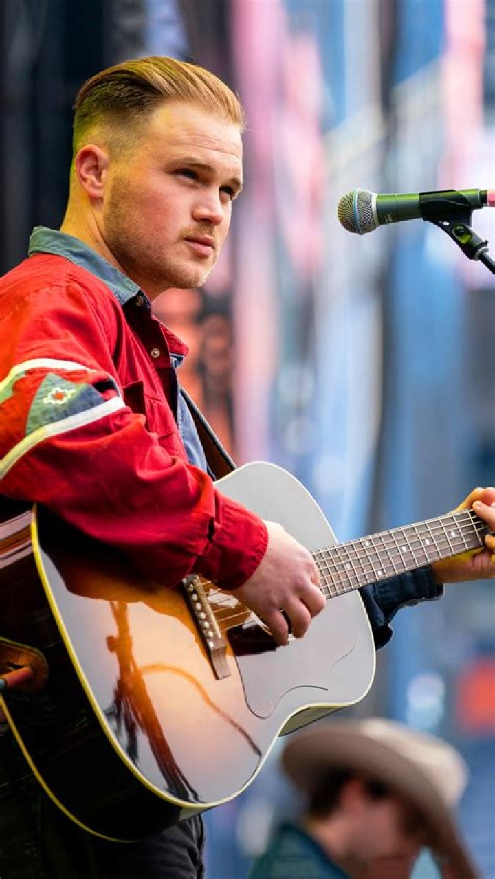 What is Zach Bryan's net worth? Video shows country singer tell cops he