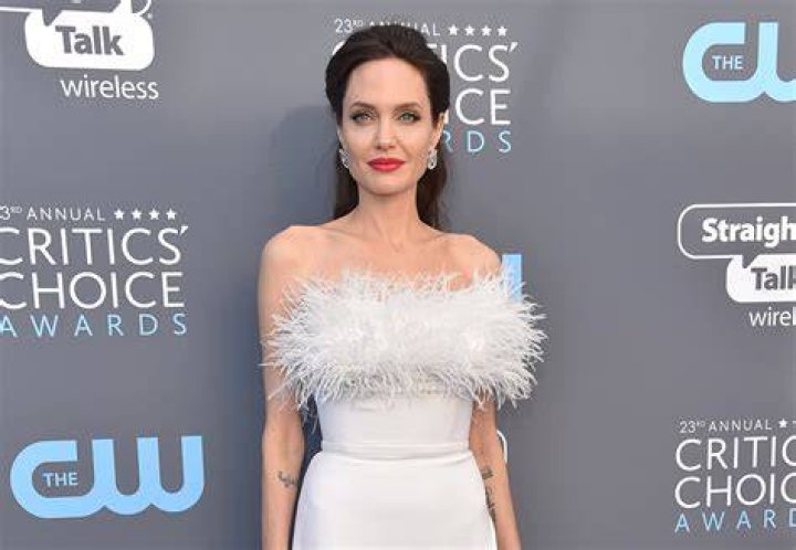 What Size is Angelina Jolie? Height, Weight, Physique & More