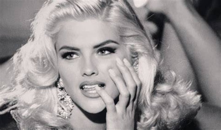 Who is Anna Nicole Smith's partner Howard K Stern and where is he now
