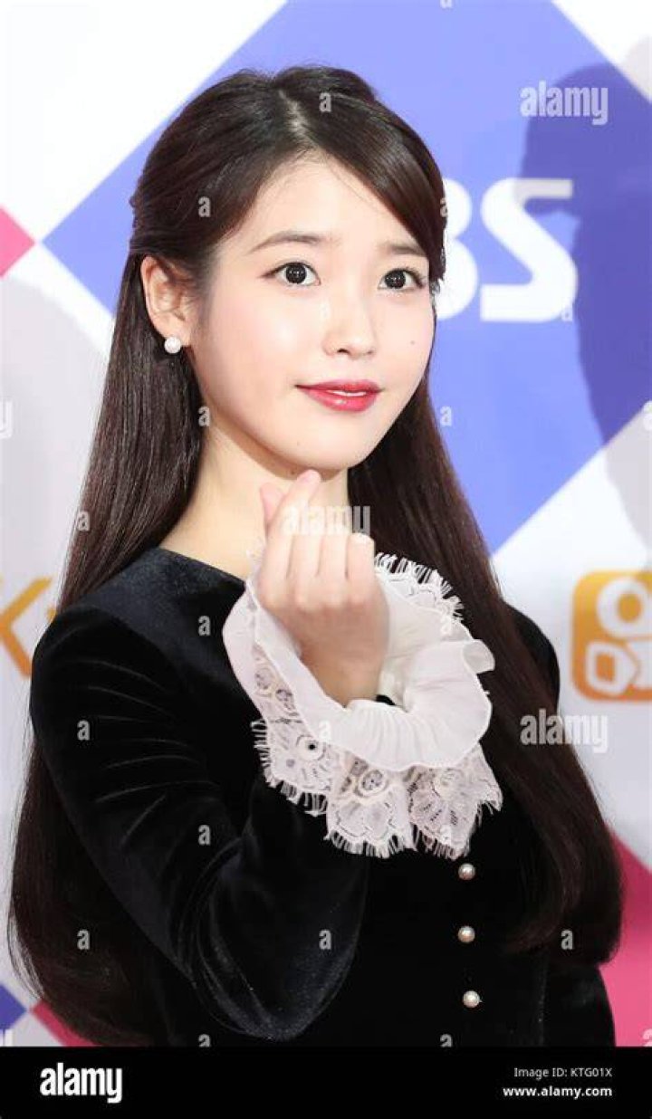 Who Is IU? South Korean Singer Age, Boyfriend, Career