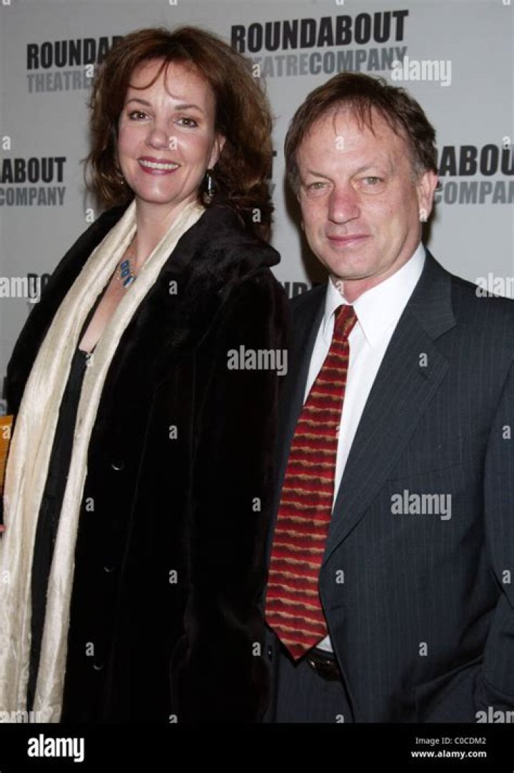Who is Margaret Colin married to? Husband, Net worth, Kids