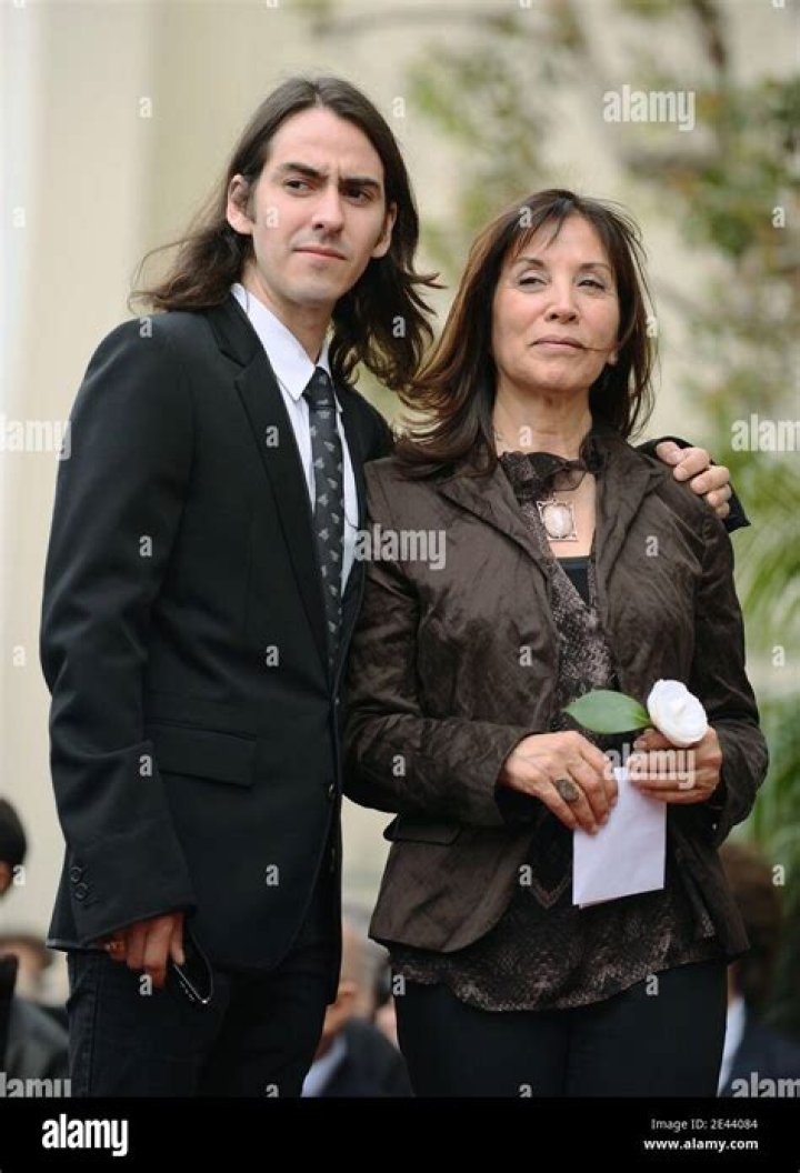 Who Is Olivia Harrison Wife Of Harrison, Her Age, Family