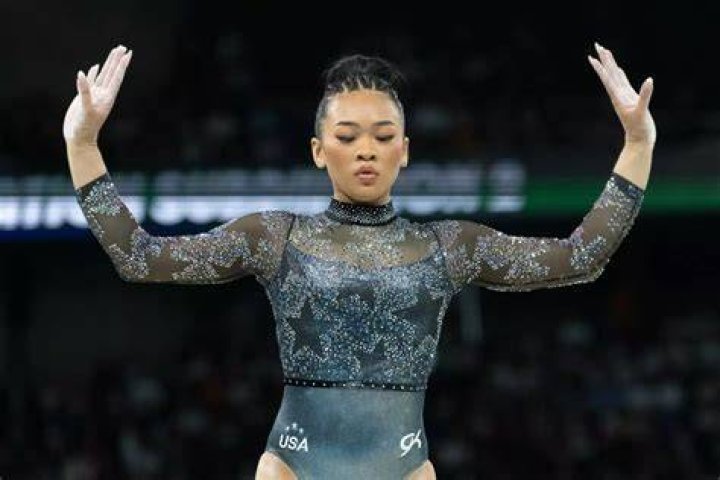 Why is Sunisa Lee not competing at the 2022 World Artistic Gymnastics