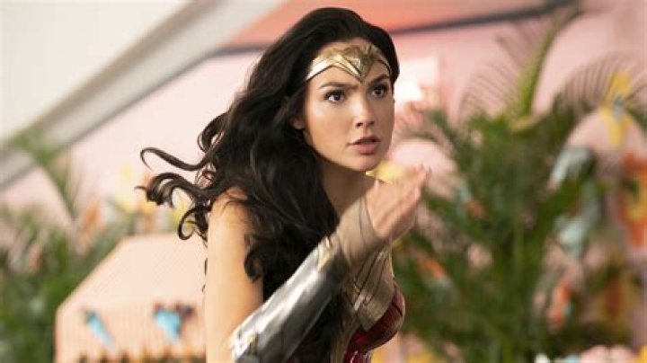 Wonder Woman Star Gal Gadot Gives BodyCon Dressing a Reboot Gal