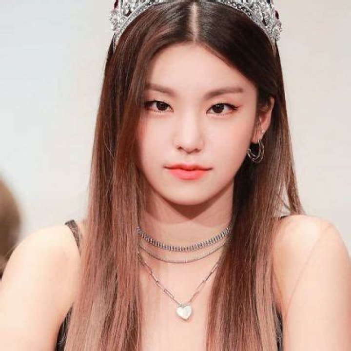 Yeji (Singer) Wikipedia, Bio, Age, Height, Weight, Boyfriend, Net Worth