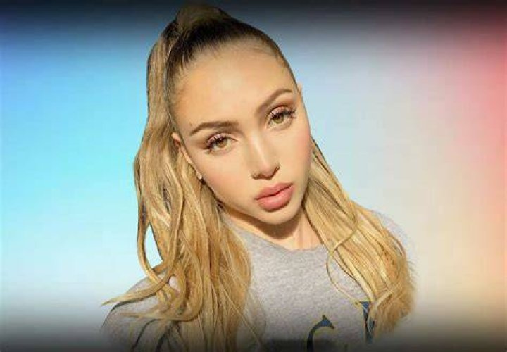 YouTuber Nathalie Paris' Young Age Deals Dating Rumors & Alleged Boyfriend