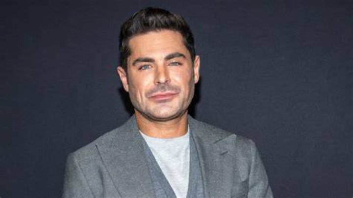 Zac Efron Age, Net Worth, Girlfriend, Family, Height and Biography