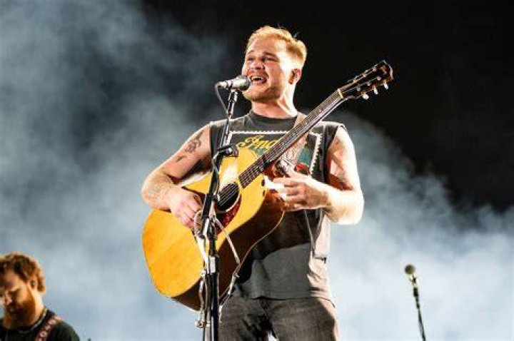 Zach Bryan's Favorite Taylor Swift Song & What His GF Has Him Sing
