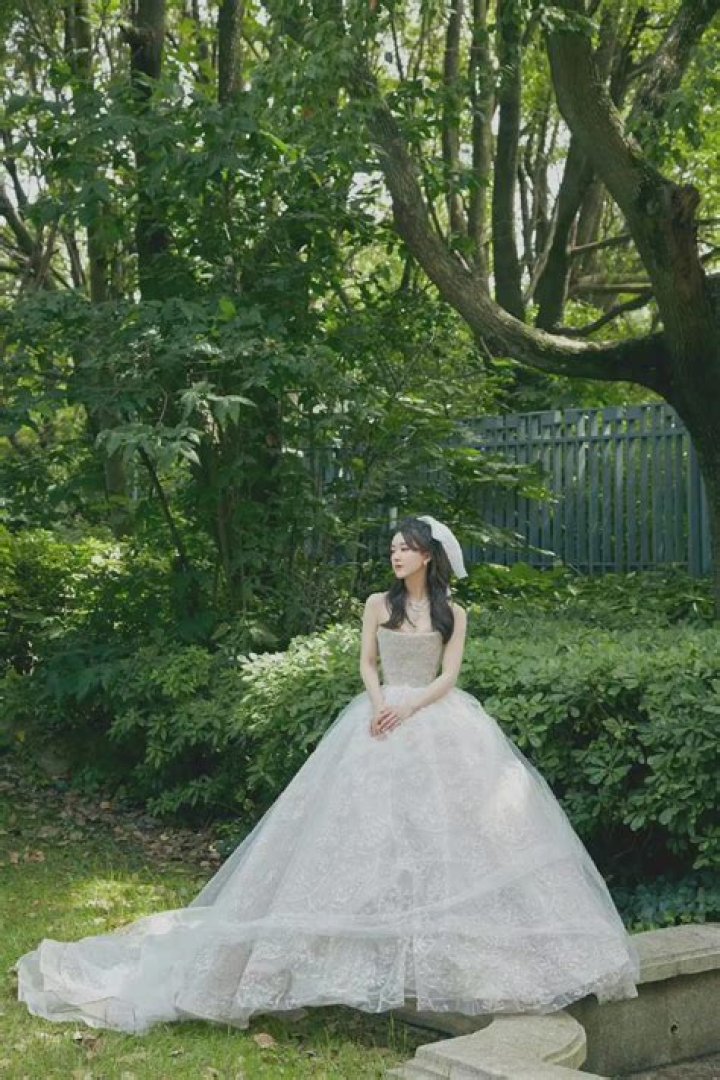 Zhao Lusi&rsquo;s wedding scenes in her dramas YouTube