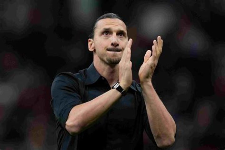Zlatan Ibrahimovic announces retirement from football Manchester United