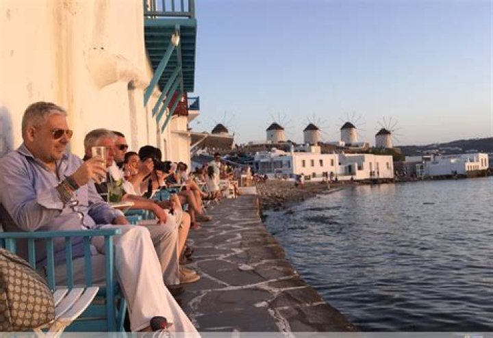 &Omicron; &Tau;ά&sigma;&omicron;&sigmaf; &Delta;&omicron;ύ&sigma;&eta;&sigmaf; &sigma;&tau;&eta;&nu; &Mu;ύ&kappa;&omicron;&nu;&omicron; &gamma;&iota;&alpha; &tau;&alpha; 10 &chi;&rho;ό&nu;&iota;&alpha;&hellip;&raquo;Mykonos Magazine&raquo;!!! &Delta;&epsilon;ί&tau;&epsilon;