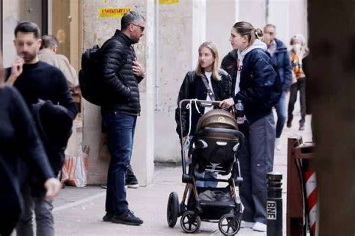 &Omicron;&iota; &pi;&rho;ώ&tau;&epsilon;&sigmaf; &Phi;&Omega;&Tau;&Omicron; &Tau;&omicron; &mu;&omega;&rho;ό &tau;&omicron;&upsilon; &Gamma;&iota;&omicron;ύ&rho;&kappa;&alpha; &Sigma;&epsilon;ϊ&tau;&alpha;&rho;ί&delta;&eta; &kappa;&alpha;&iota; &tau;&eta;&sigmaf; &Mu;ά&iota;&rho;&alpha;&sigmaf; &Pi;&alpha;&pi;&alpha;ϊ&omega;ά&nu;&nu;&omicron;&upsilon;